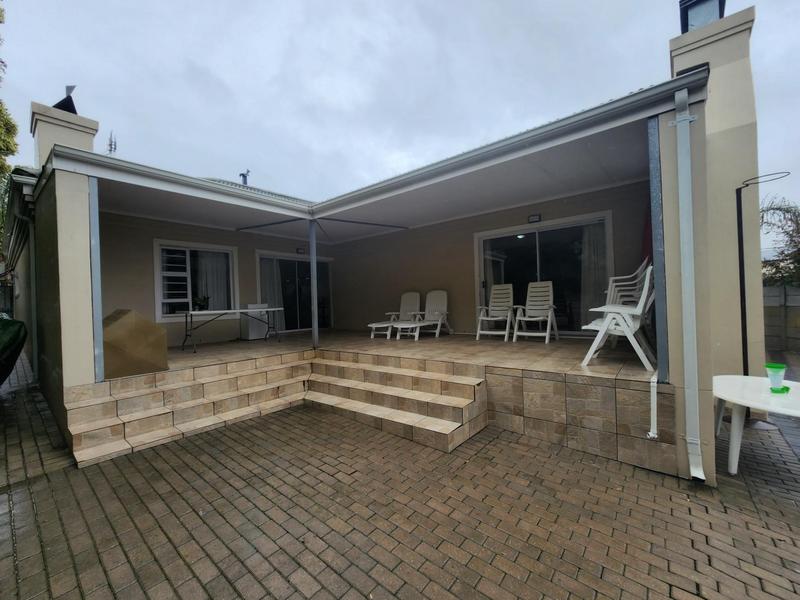 4 Bedroom Property for Sale in Tafelzicht Western Cape